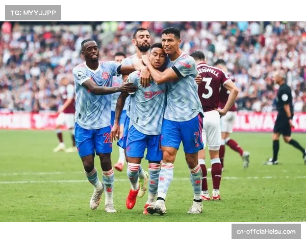 特写:时隔半年重回首发,尼斯门将完成多次关键扑救后振臂